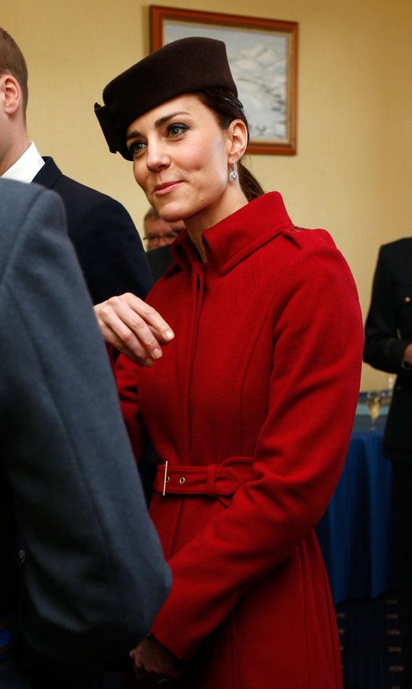 Kate middleton pregnancy coat pregnant red jacket 02