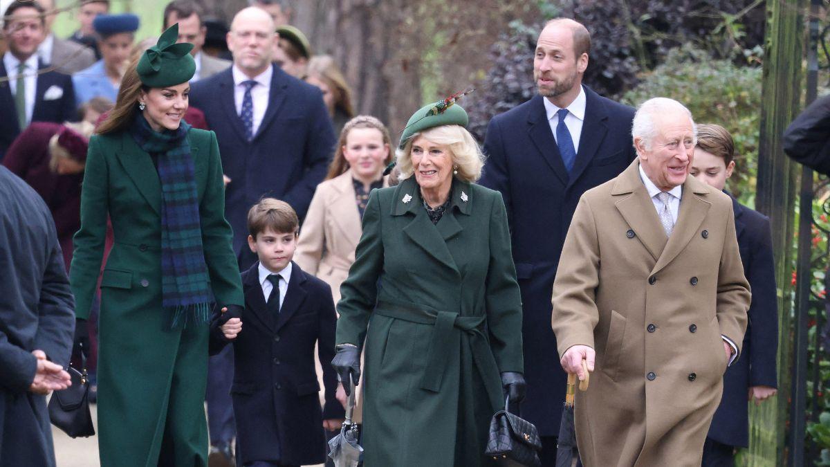 image of royal family