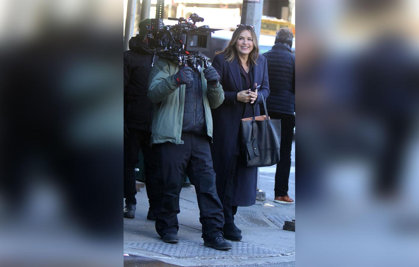 Mariska Hargitay Filming 'Law & Order: SVU'