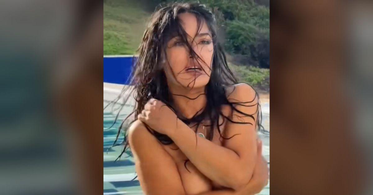salma hayek topless behind the scenes sports illustrated swimsuit watch