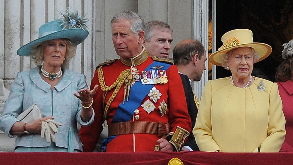 image of royal family 