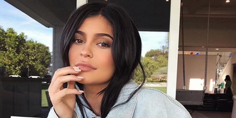 kylie jenner daughter stormi outside help pp