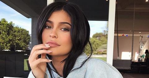 kylie jenner daughter stormi outside help pp
