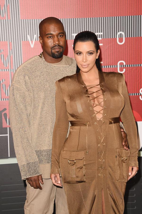 Kim kardashian kanye west 2015 mtv vmas 09