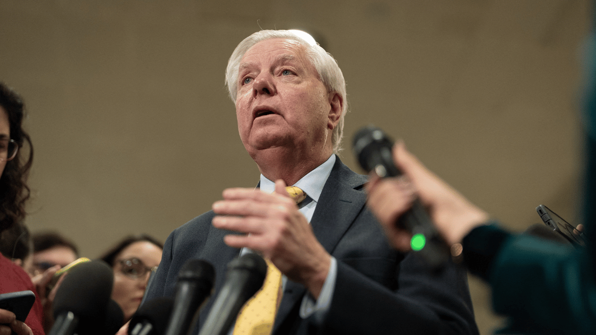 photo of Lindsey Graham reportedly dismissed a suggestion to see a doctor shortly before he died.