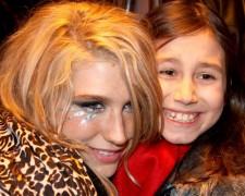 2010__01__keha_jan14_16_907 225×180.jpg