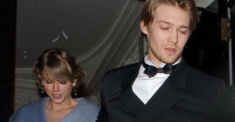 Taylor swift joe post pic