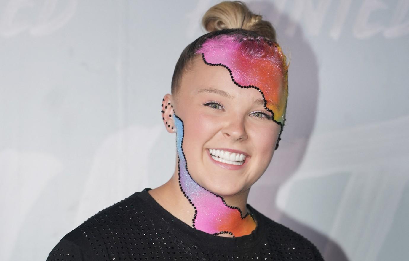 jojo siwa trolled revealing drunk punched eye st birthday