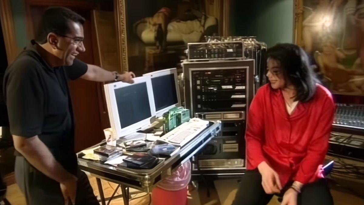 Image of Michael Jackson introduced a boy who later accused the singer of sexual abuse during his 2003 interview with Martin Bashir.