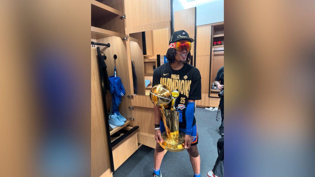 new york knicks roster players nba finals trophy