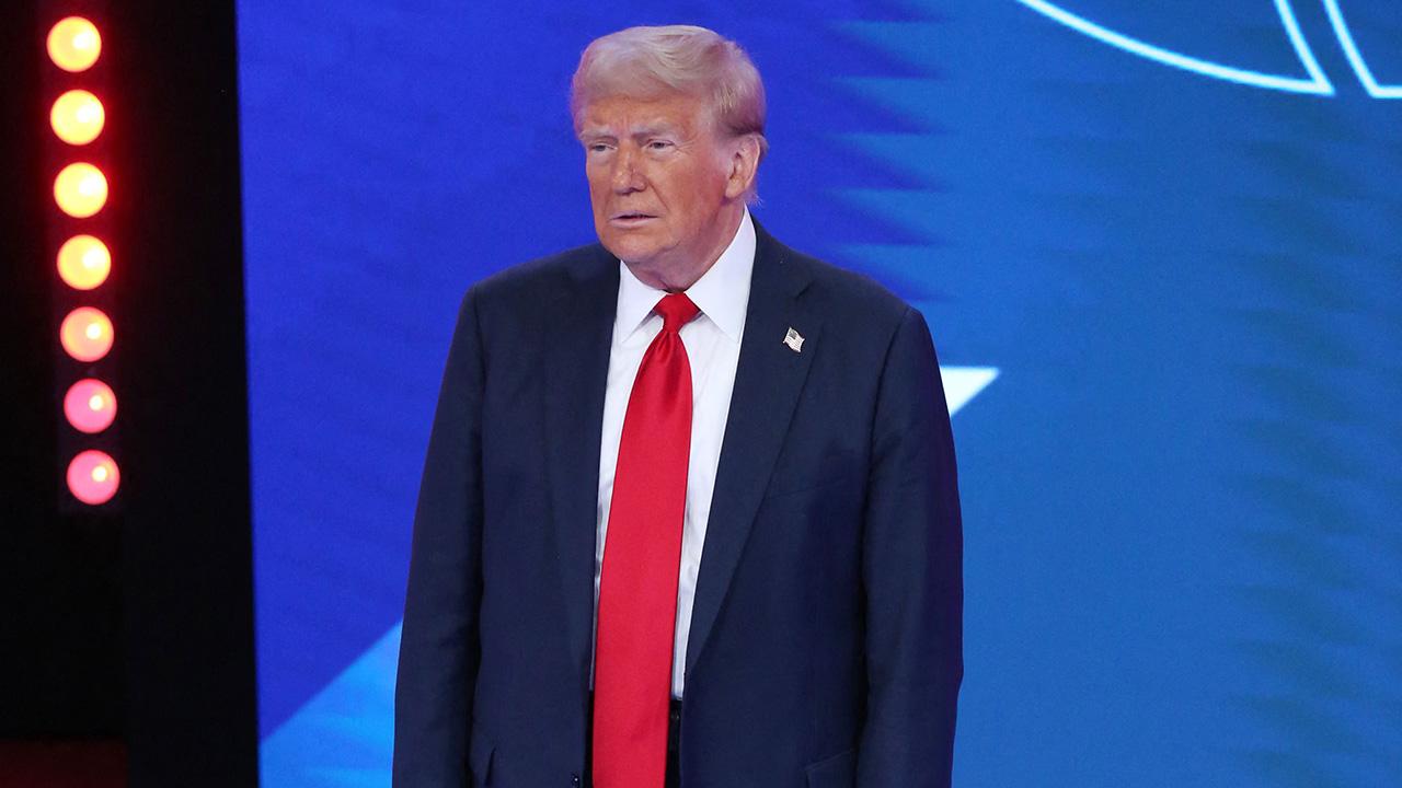 Image of Donald Trump continues to face backlash from both sides over his war in Iran.