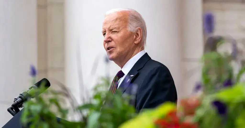 joe biden shows signs cognitive decline lawmakers concern cheat sheets