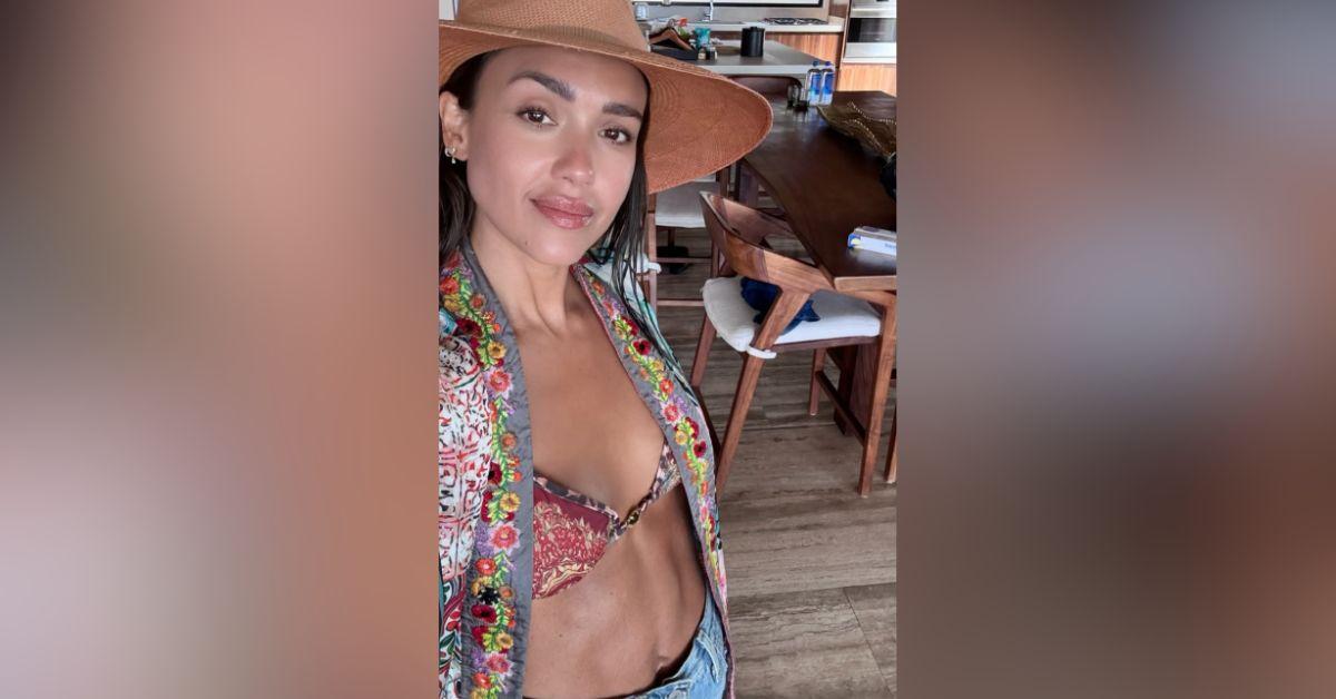 Image of Jessica Alba has three kids.