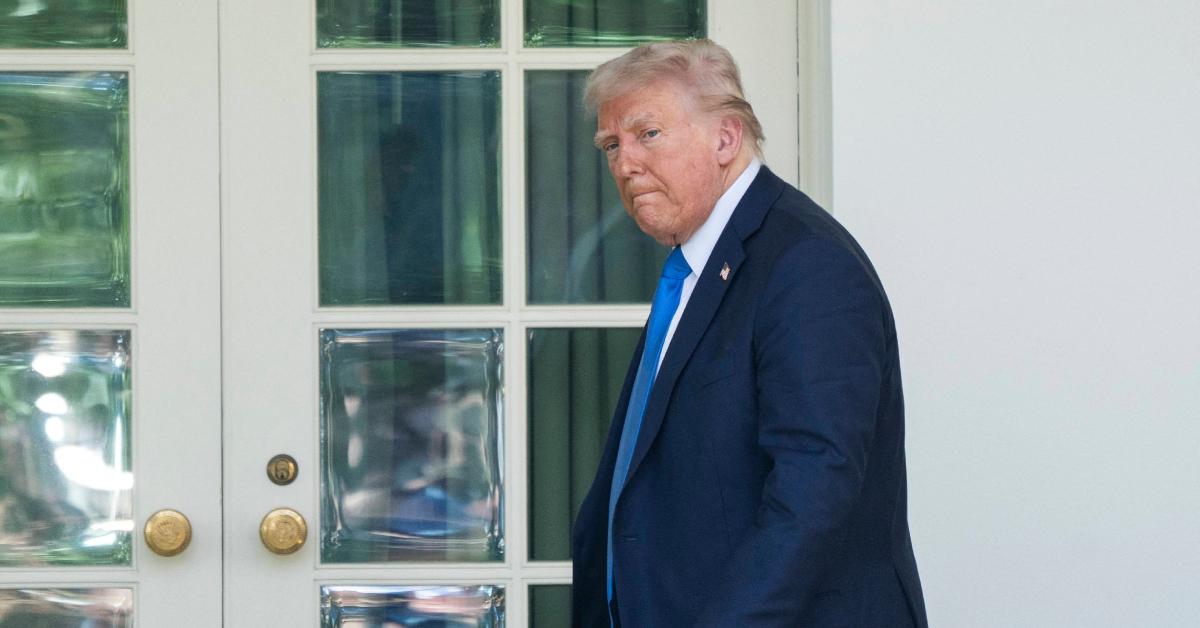 donald trump moron wwii victory day wrong date