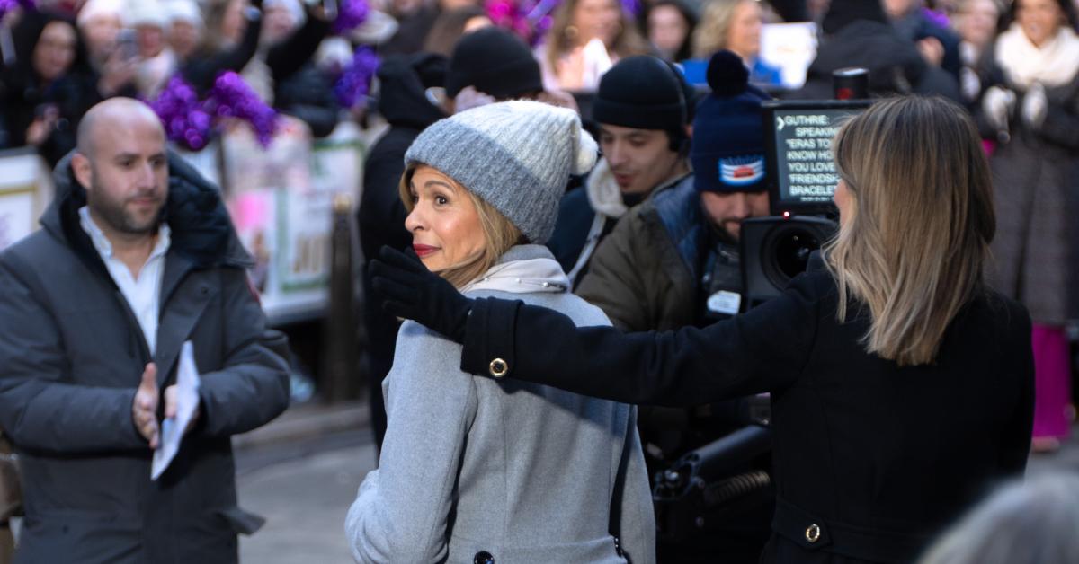 hoda kotb final today show broadcast cries tears emotional retires