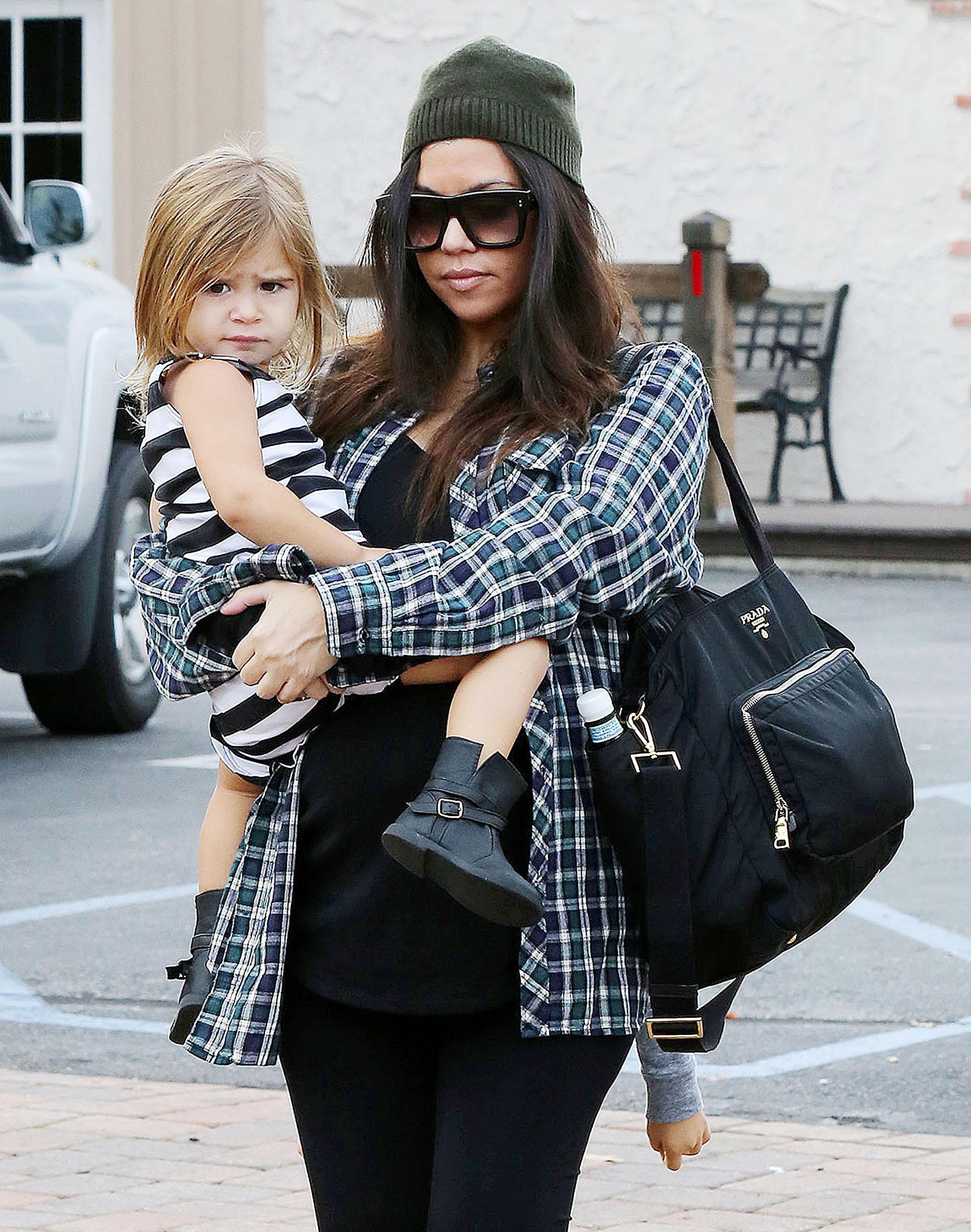 Kourtney Kardashian out for breakfast with her kids in Calabasas***NO DAILY MAIL SALES***