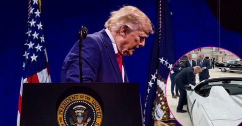 photo of Donald Trump was seen awkwardly struggling to maintain his balance at a Michigan rally, prompting continued health concerns.