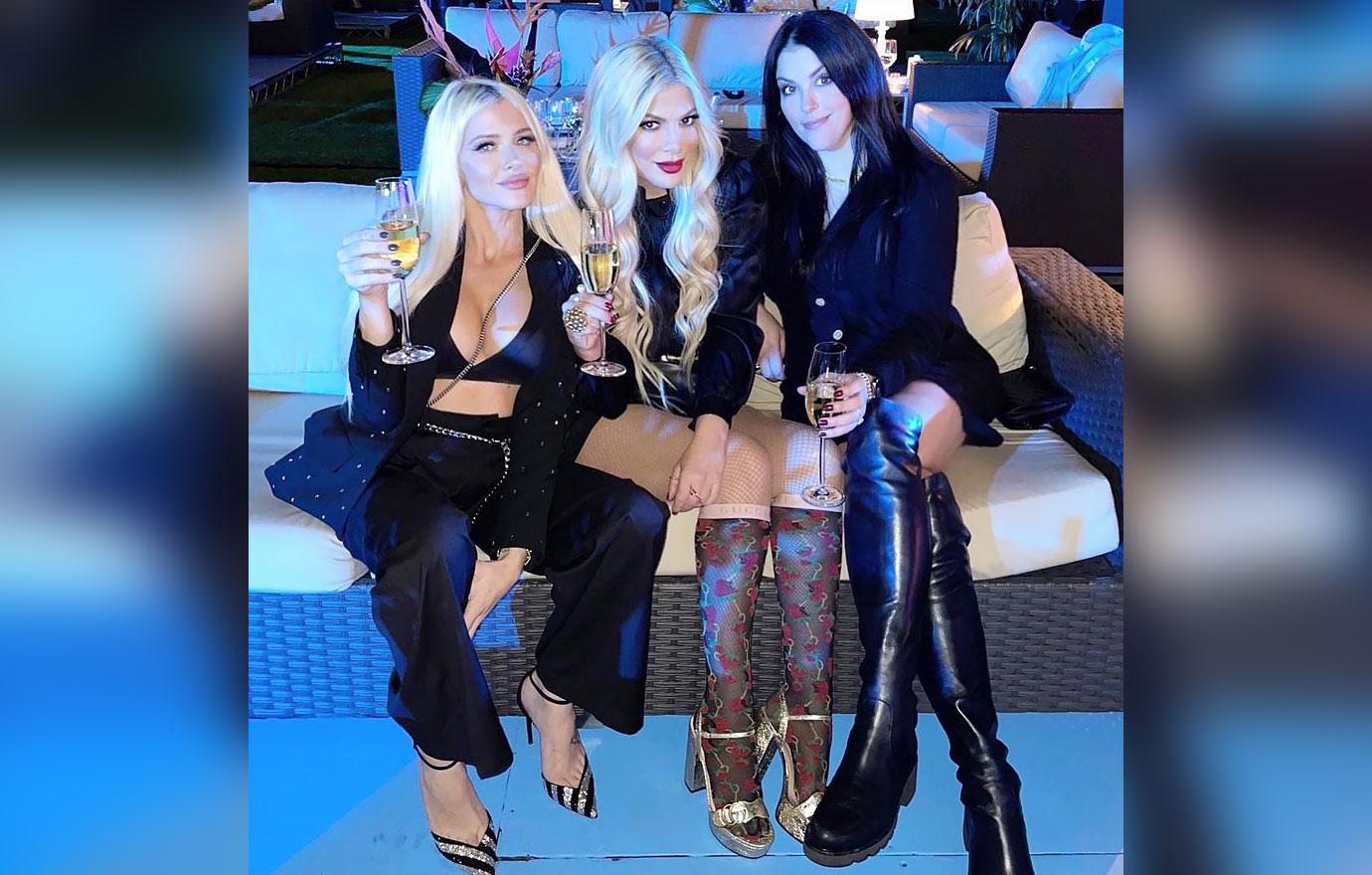 tori spelling girls night housewives ultimate girls trip rumored split dean mcdermott ok