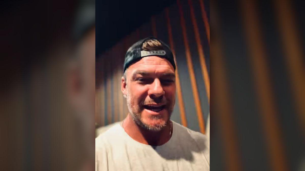 Photo of Alan Ritchson shared that he wrapped 'Reacher' season 4 during his 'crazy week.'