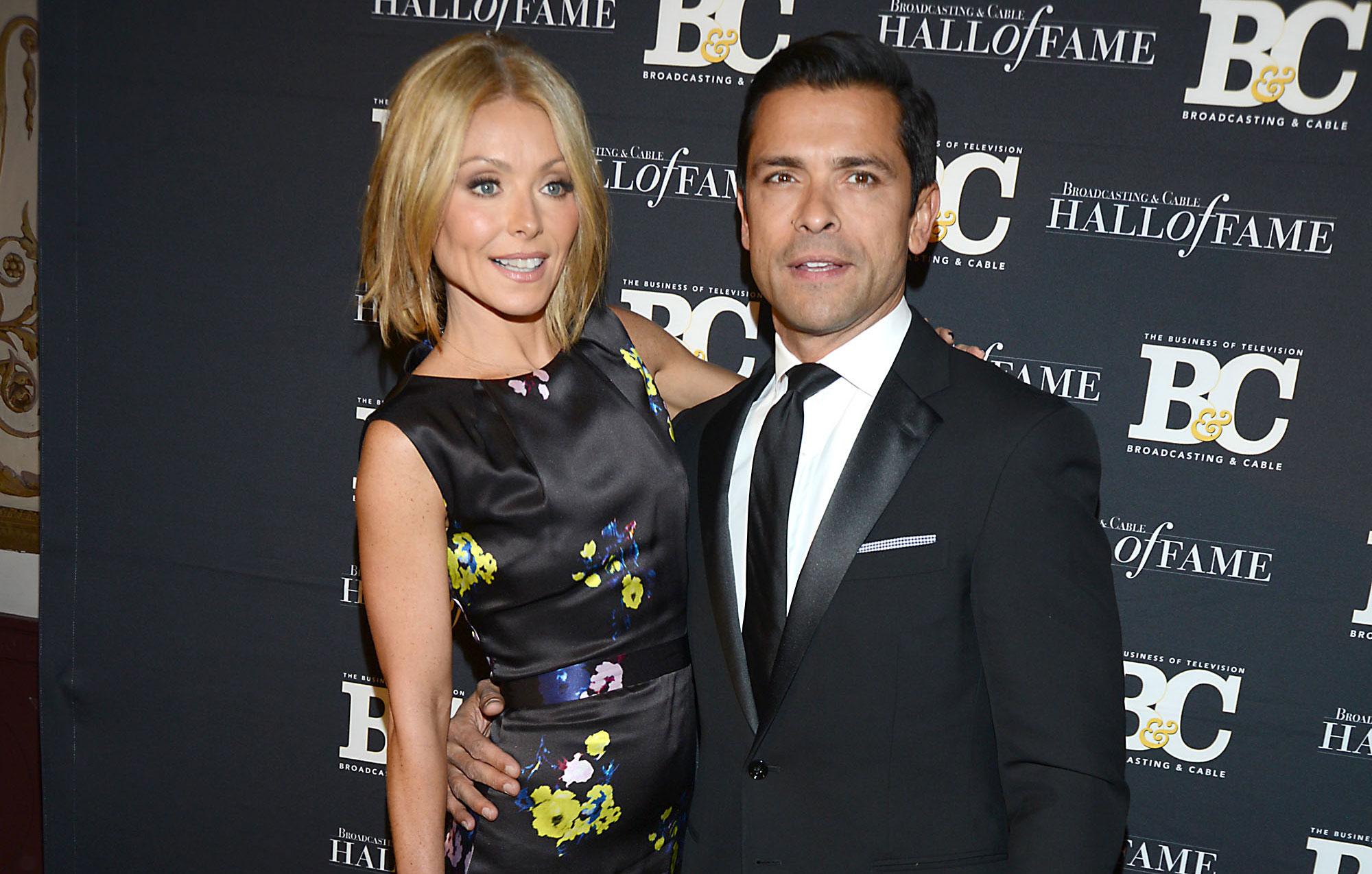 mark consuelos jokes might as well finish career kelly ripa live