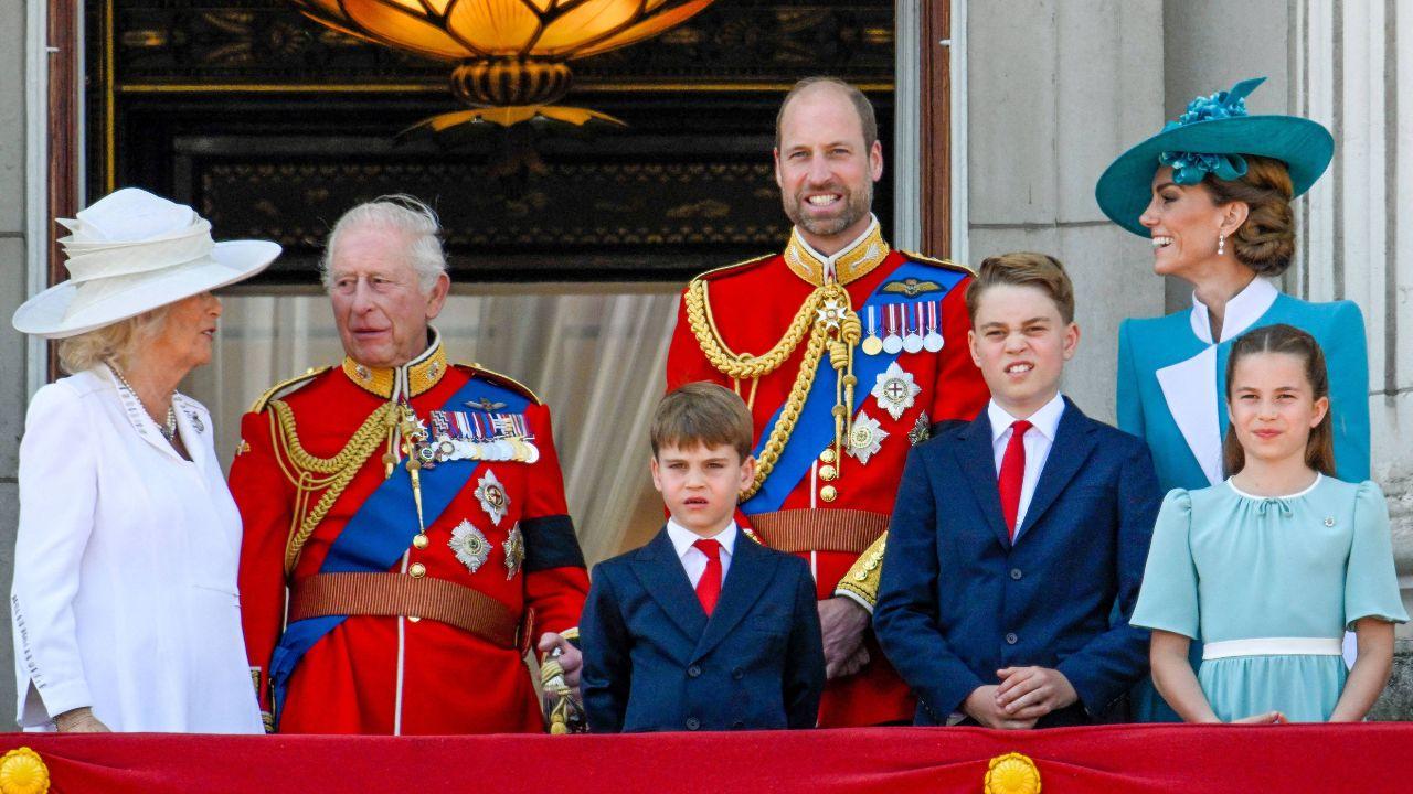 image of Prince Harry wants to reconcile with his family.