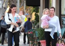 2010__03__Jennifer_Garner_March9_main 225×159.jpg