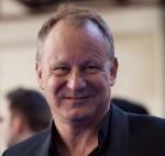 2010__08__okmagazine_stellan skarsgard 150&#215;142.jpg