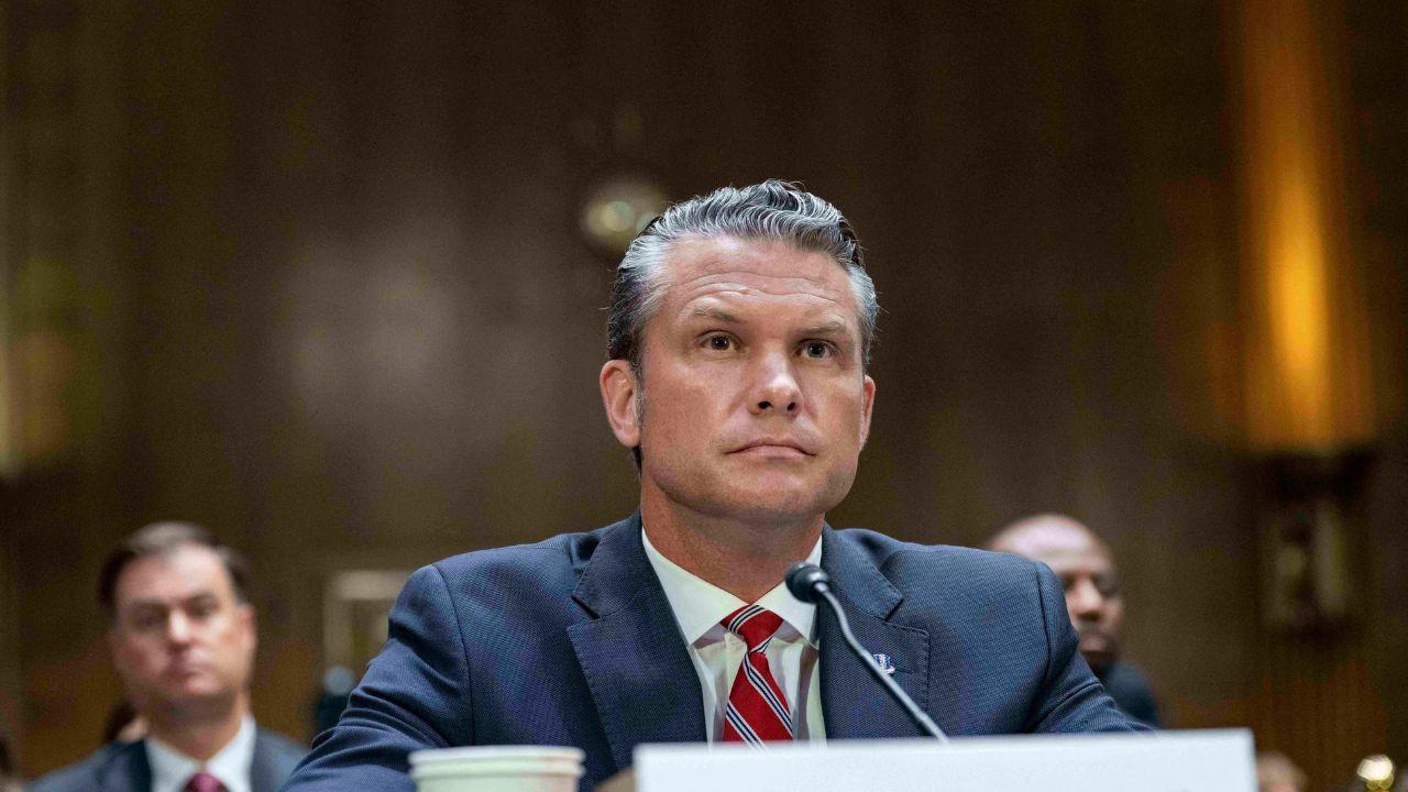 image of Hegseth is reportedly iced out in Washington.
