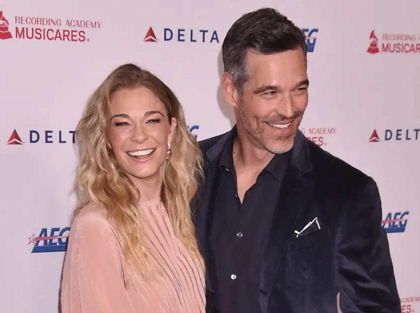 leann rimes eddie cibrian autumn harvest weekend montana ranch photos