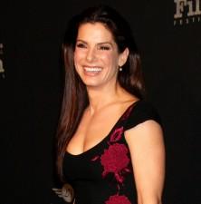 2010__02__Sandra_Bullock_Feb8newsne 222&#215;225.jpg