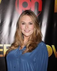 2010__10__wenn2380107 200×300.jpg