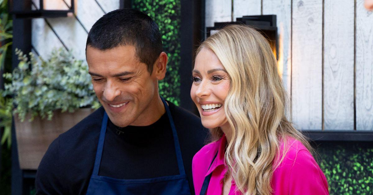 Photo of Kelly Ripa and Mark Consuelos