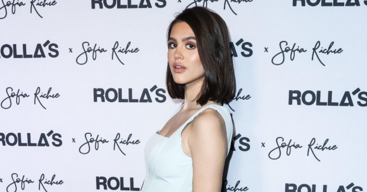 amelia gray hamlin will not cry according to cryptic instagram snap following breakup scott disick
