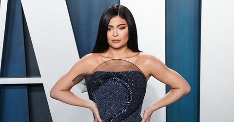 pregnant kylie jenner flaunts baby bump travis scott pp