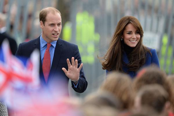 Kate middleton grows out bangs 02