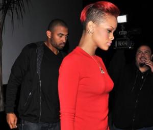 2010__06__Rihanna_Matt_June22_61a 300&#215;255.jpg