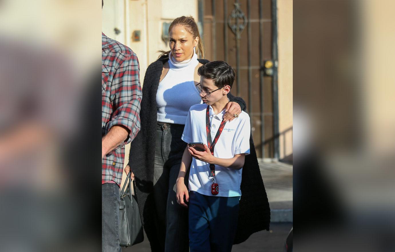 jennifer lopez ben affleck kiss son photos