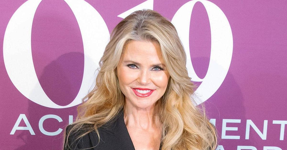 Supermodel Christie Brinkley Stuns In Bikini At 66 After Hip Replacement Surgery Photos 