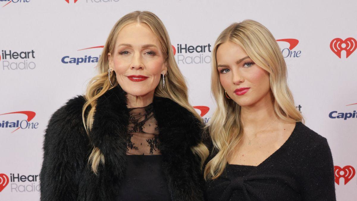 Image of Jennie Garth got back together with husband Dave Abrams in 2019.