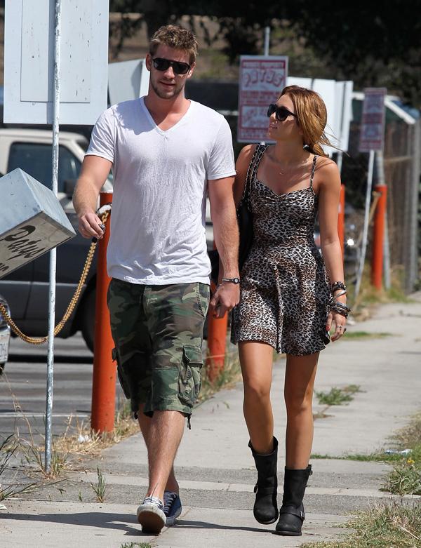 Miley Cyrus Liam Hemsworth Wedding Back On