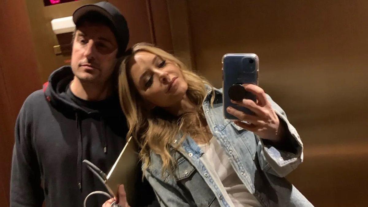 image of Jenny Mollen and Jason Biggs