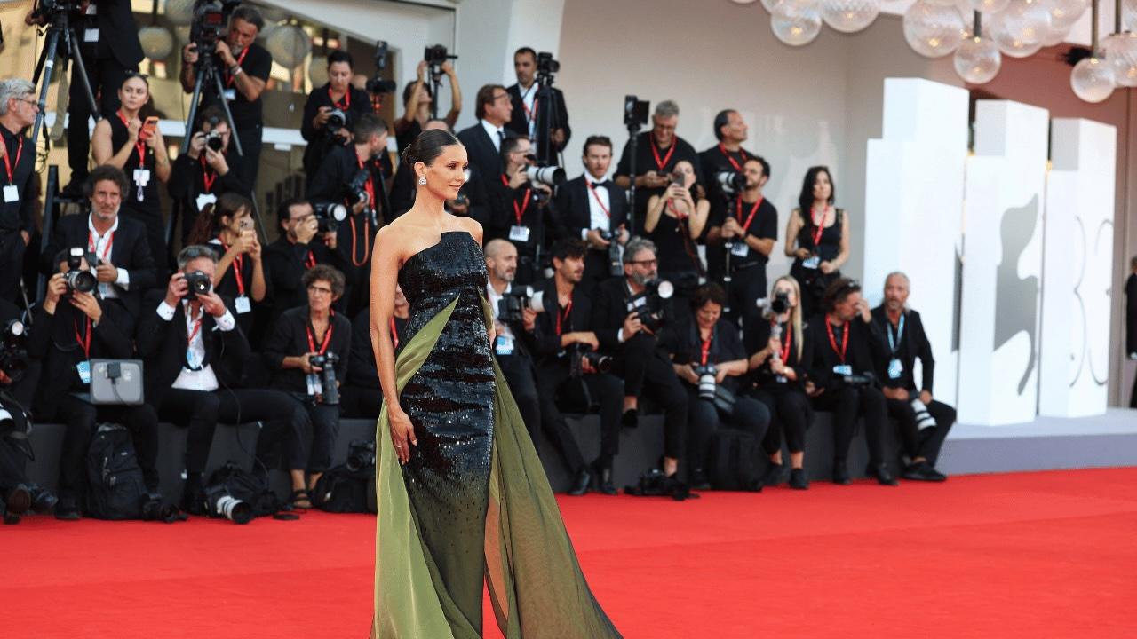 Photo of Social media users suggested that Nina Dobrev was posing for photos in the wrong area.