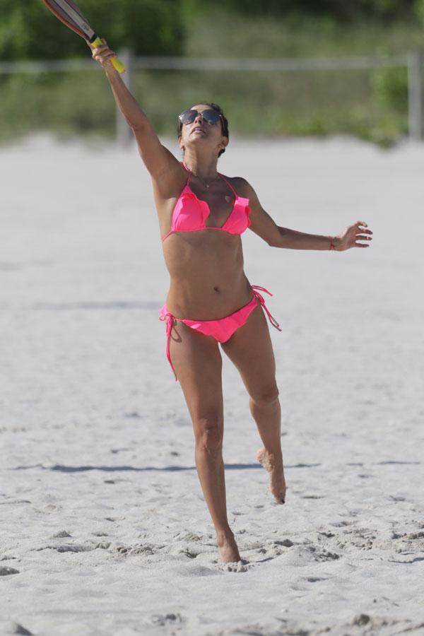 Eva Longoria Heats Up Miami Beach In A Hot Pink Bikini!