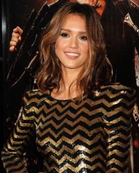 2010__09__okmagazine style jessicaalba 202×300.jpg