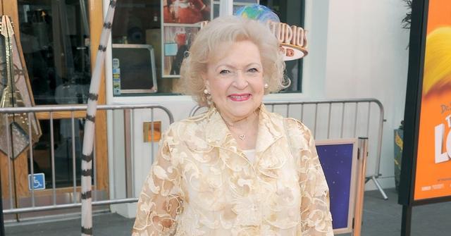 betty white agent hosting saturday night live incredible experiences