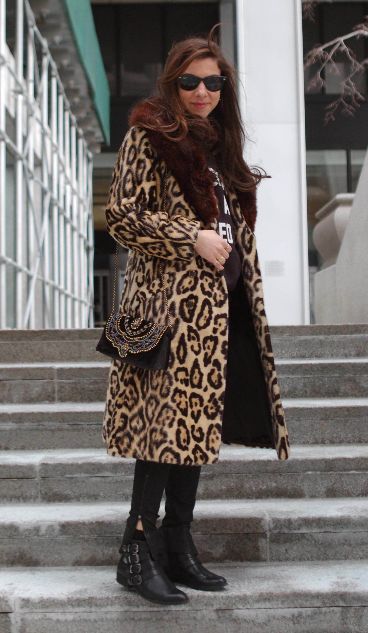 Leopard coat pandora