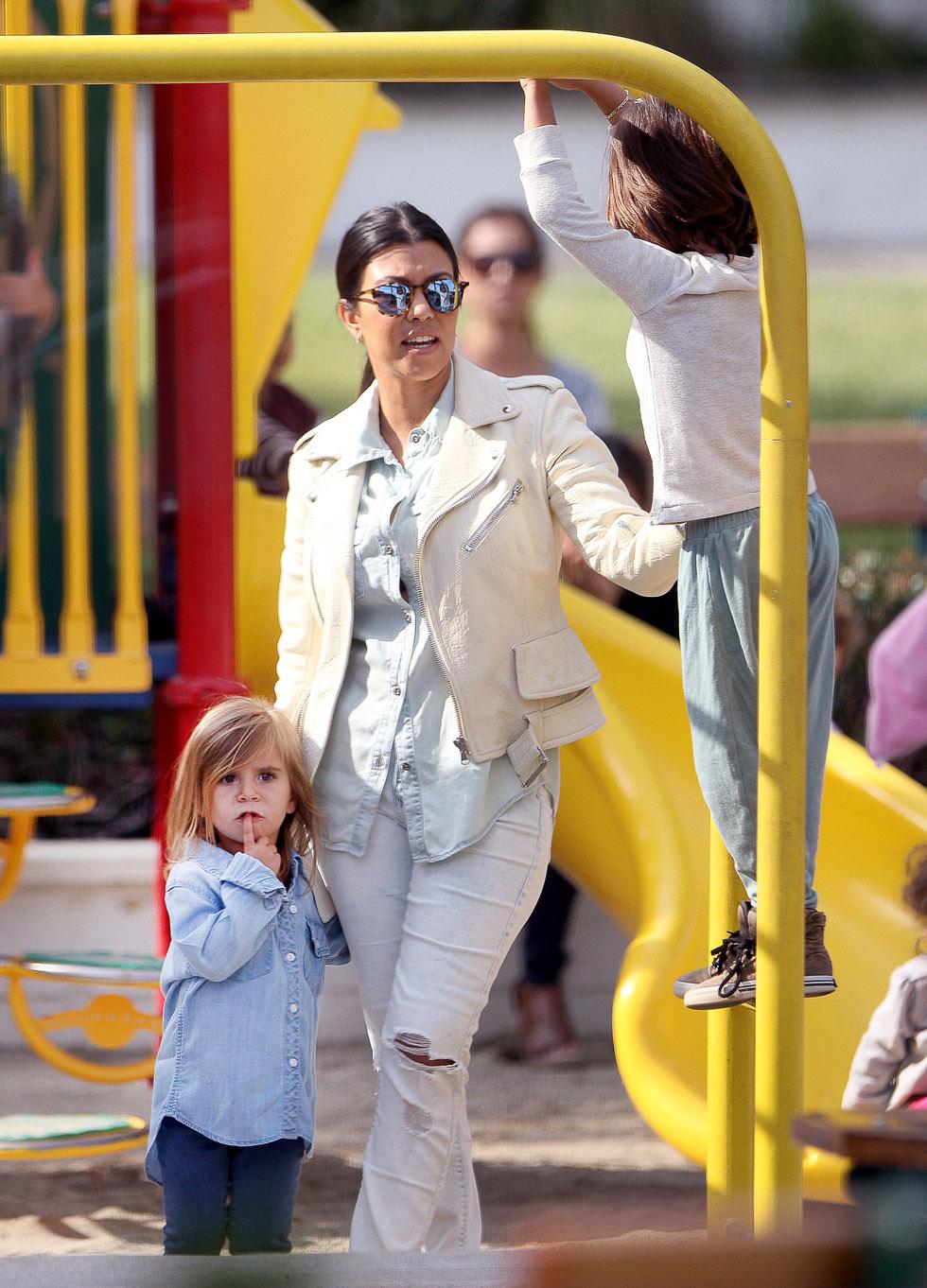 **EXCLUSIVE** Kourtney Kardashian takes children, Mason,6, and Penelope,3, for a fun day in Malibu,Ca.