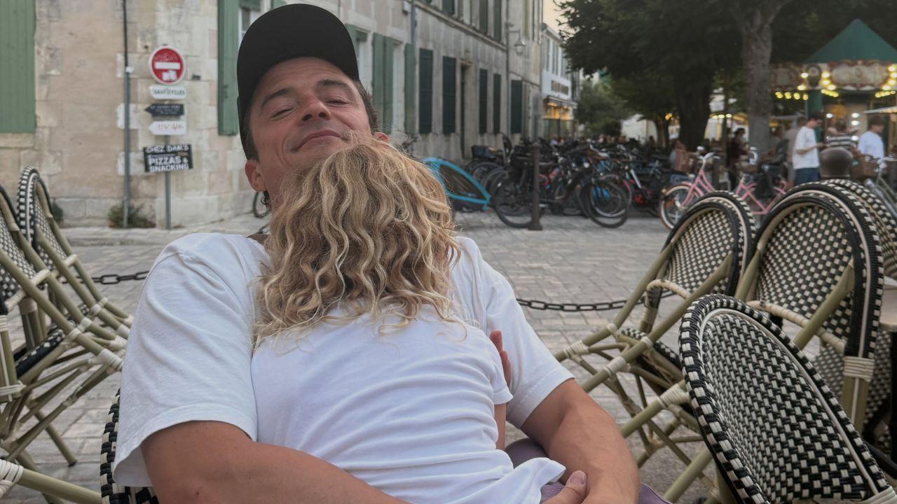 Image of Orlando Bloom cuddled 6-year-old daughter Daisy Dove in a rare glimpse of their sweet father-daughter bond.
