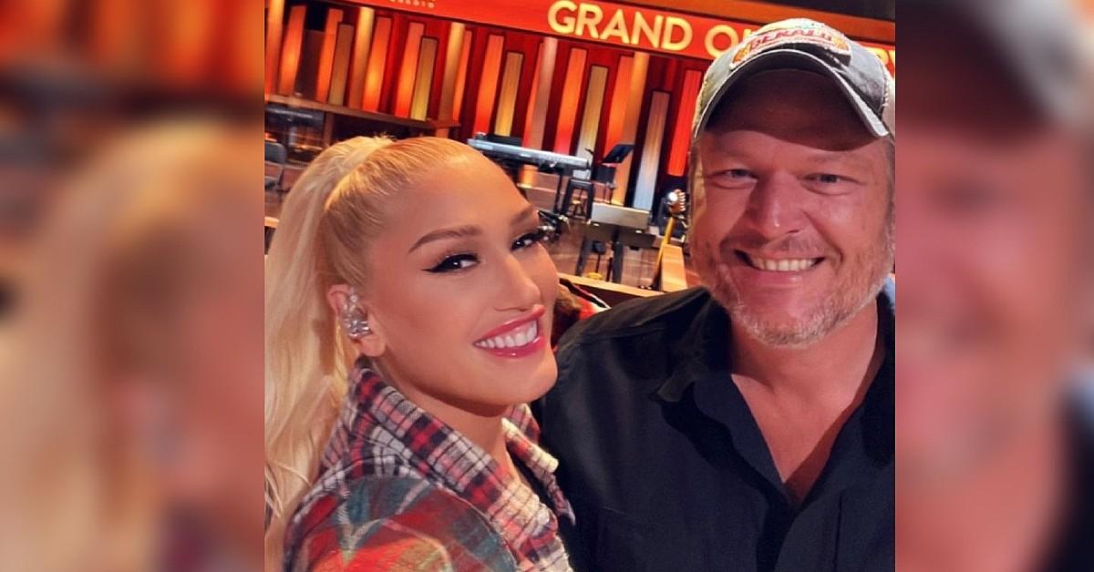 Gwen Stefani Beaming During Blake Shelton's Performance