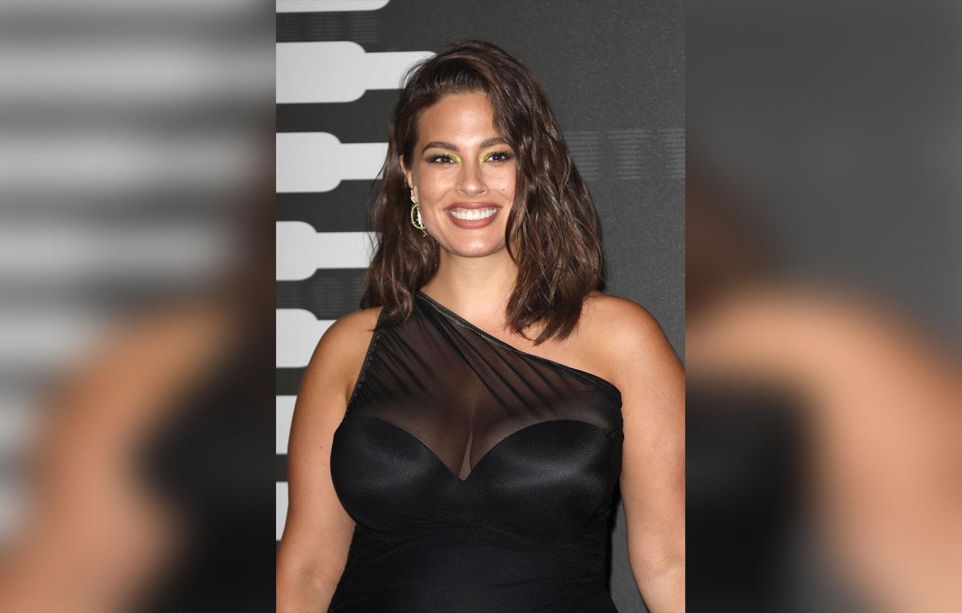 Ashley Graham Cries Stretch Marks Photo